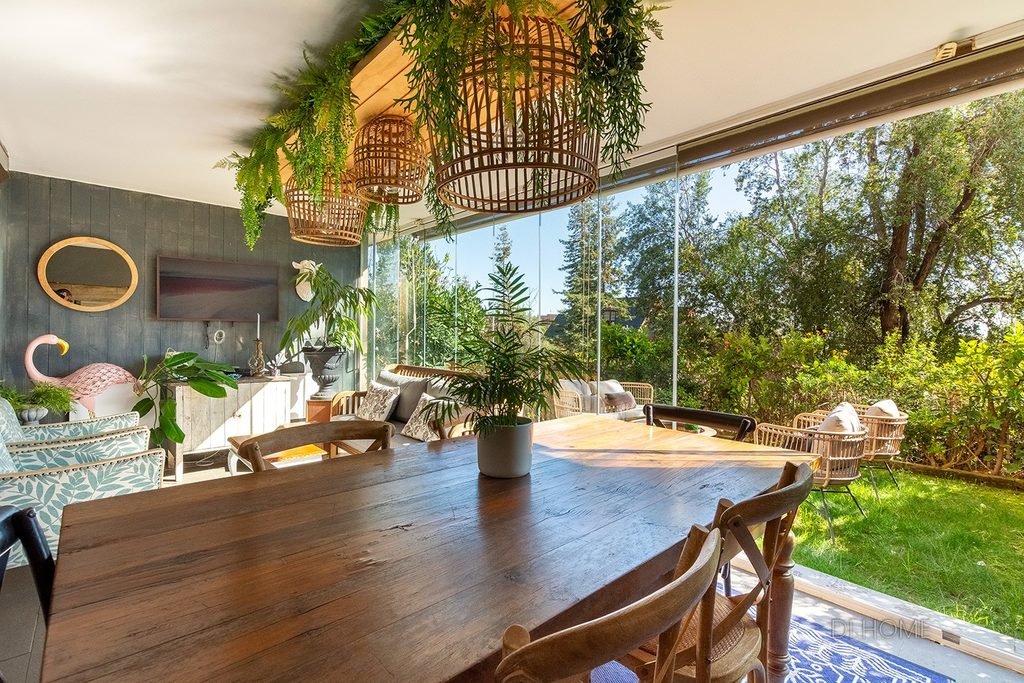 Exclusivo dúplex con accesos independientes y jardines propios