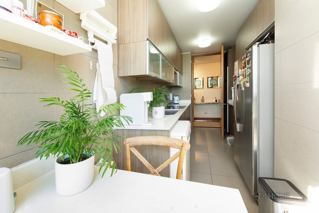 Exclusivo dúplex con accesos independientes y jardines propios