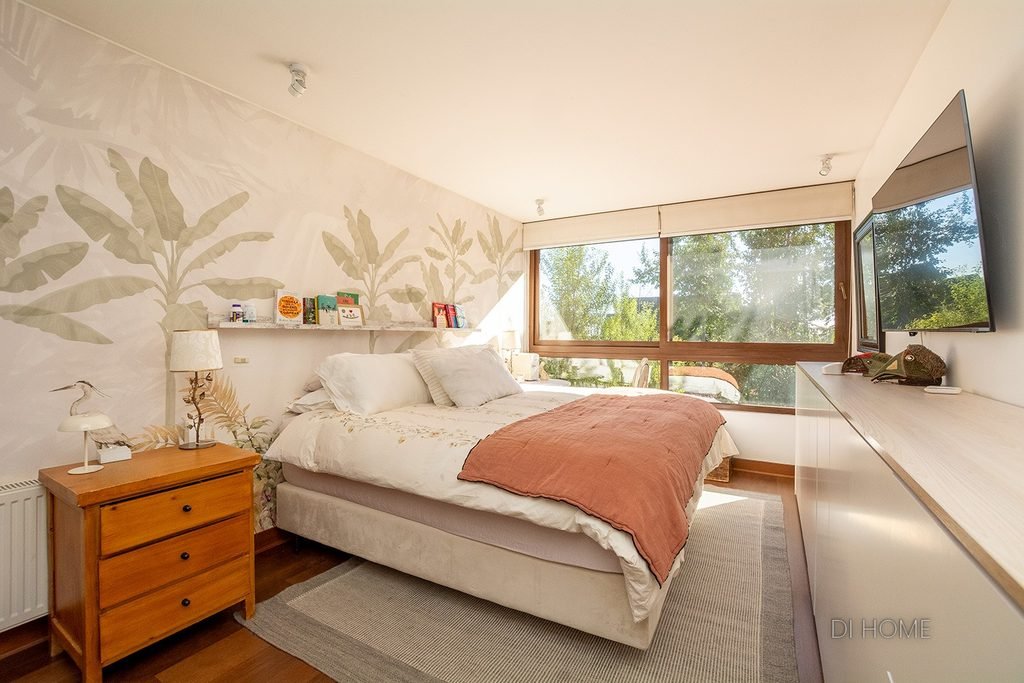 Exclusivo dúplex con accesos independientes y jardines propios